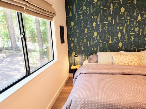 The two twin x-large beds easily convert to a king. Crisp cotton sheets made in Portugal are a delight to snuggle under.