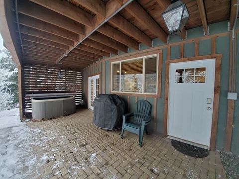 Front Entrance and Patio