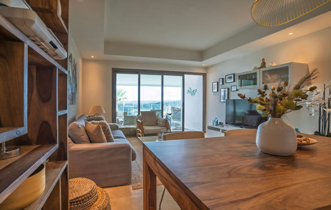 Living & dining area