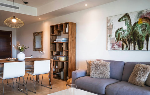 Living & dining area