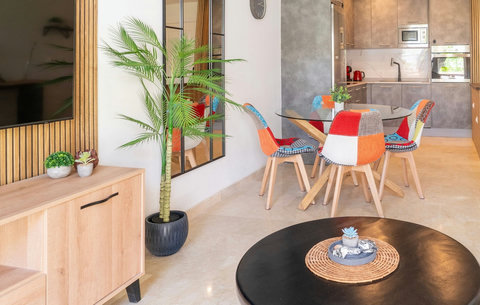 Living, dining & kitchen area