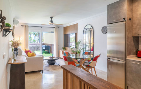 Living, dining & kitchen area