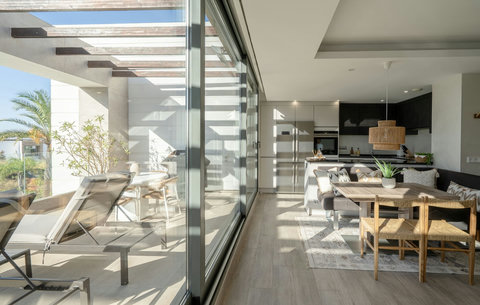 Terrace & dining area