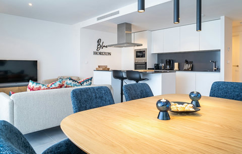 Living, dining area & kitchen