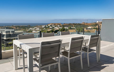 Terrace dining & view