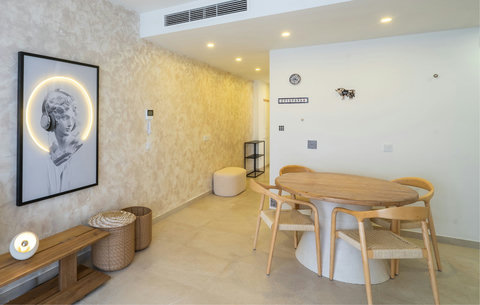 Living & dining area