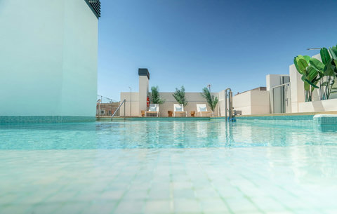 Roof top swimming pool
