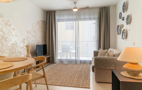 Living & dining area