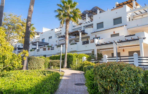 Exterior block & garden