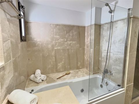 Master Bedroom En-suite Bathroom