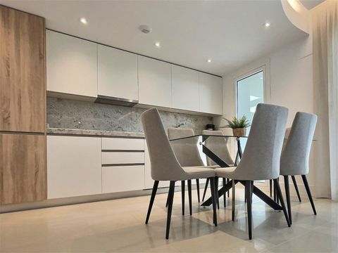 Kitchen & dining area