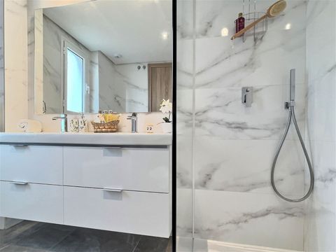 Master bedroom en-suite