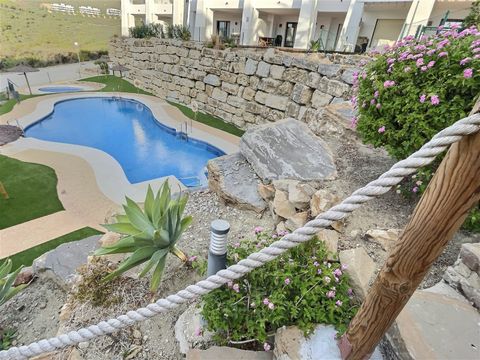 Community gardens & pool