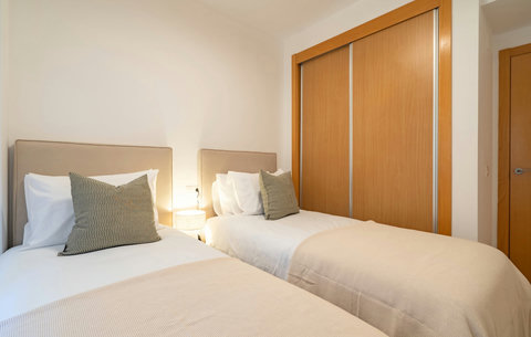 Guest bedroom