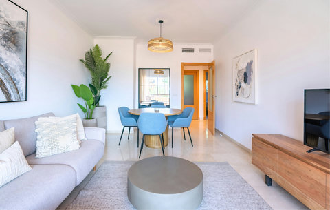 Living & dining area