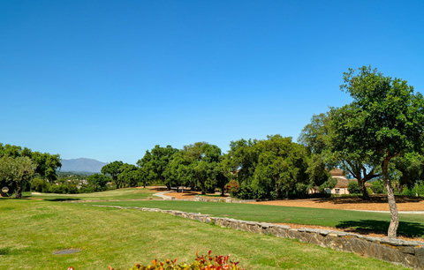 Community gardens &golf