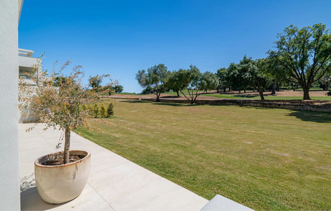 Terrace, garden & golf