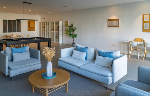 Communal facilities & pool room