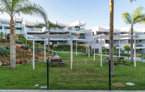 Communal picnic areas