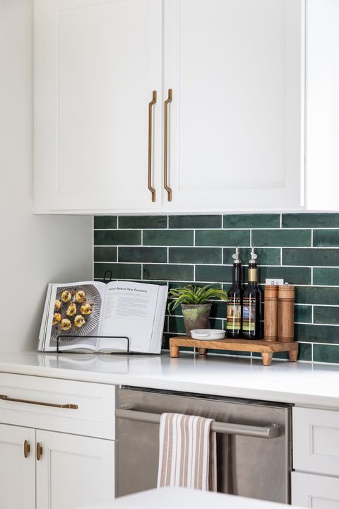 Kitchen is fully stocked with cooking necessities as well as salt, pepper, and fustinies oil and vinegar