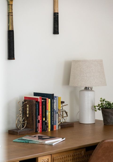 Books available for guests to read