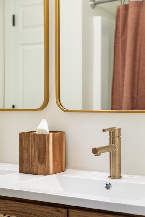 Soap, shampoo, conditioner, and body wash provided