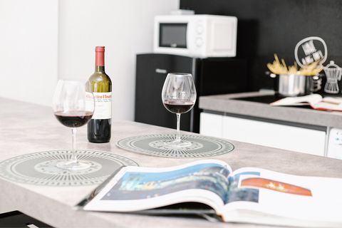 We offer beautiful wine glasses, perfect for enjoying a wonderful Tuscan wine while sharing joyful moments with family and friends.