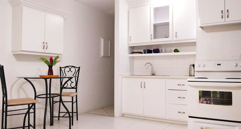 Kitchen equipped with kettle, toaster, coffee machine, microwave and full stove. If you are missing anything, we will do our best to provide.