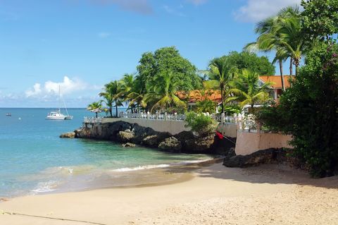 Popular Storebay Beach nearby. Great for water sport activities, reef boat, snorkelling, jet skis. Beach chair rentals.