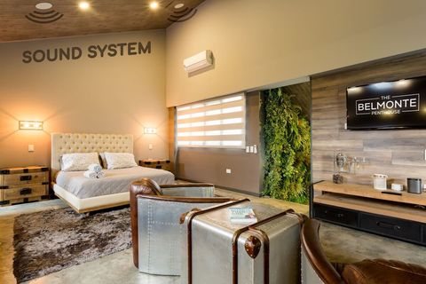 【 Master, upstairs】- To your right is a private garden patio and walk-in closet.