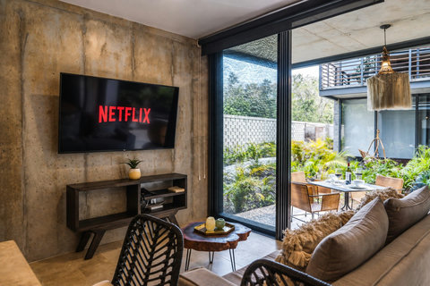 Watch Your Favorite Movies Here!
