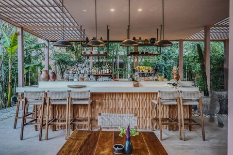 Bar of the onsite restaurant "Panza"