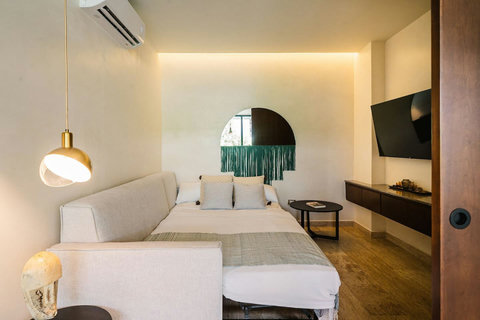 Third bedroom option with sliding door for complete privacy