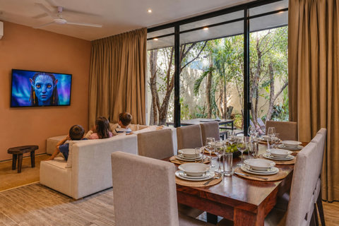 The Villa Greets Anyone
