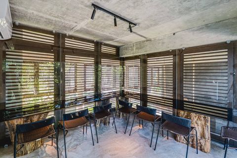 Co-Working space with AC