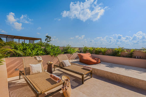 Unit 1 - Private Rooftop w/ Sunloungers
