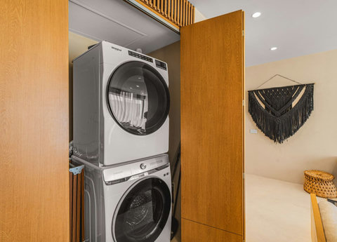 Unit 1 - Washer/Dryer In Unit