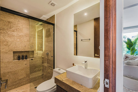 Enjoy  two full bathrooms with added amenities such as shampoo, conditioner and body soap. Towels are provided.