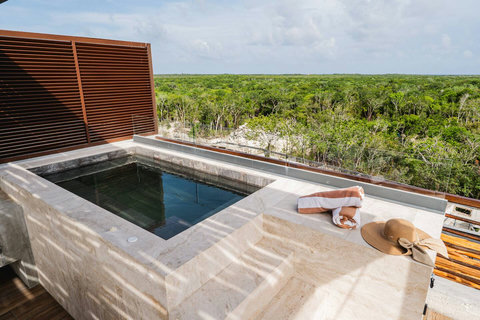 Private Jacuzzi with heated water and jungle view