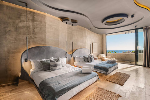2 x Queensize bedroom w ensuite bathroom