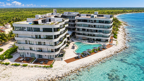 The Condo is Beachfront