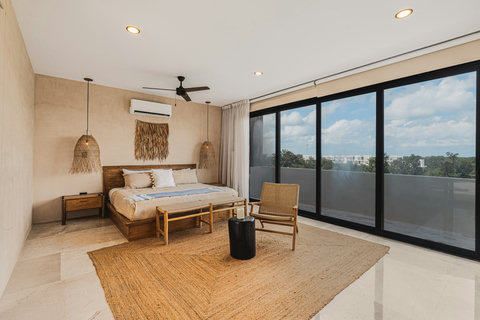 Third King Bedroom Upstairs with Smart TV, Walk in Closet and Ensuite Bathroom