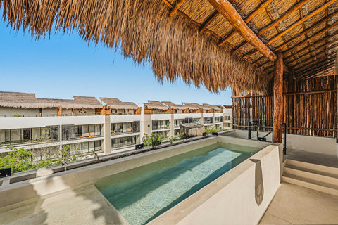 Private Rooftop Pool