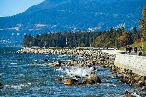 The Seawall stretches 10 kilometres while showcasing famous Vancouver attractions; such as Stanley Park, English Bay, False Creek & Science World 