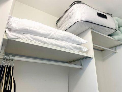 Slumber party of 3? No problem! Extra sheets, duvet, pillows & memory foam to use for the sofa bed, in the walk-in closet. Always freshly clean & ready for ultimate comfort

