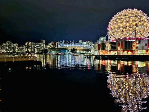 Science World


False Creek 