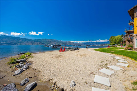600 ft Sandy Beach