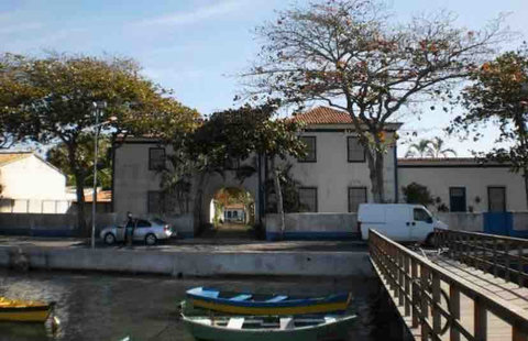Canal. Parte antiga da Passagem