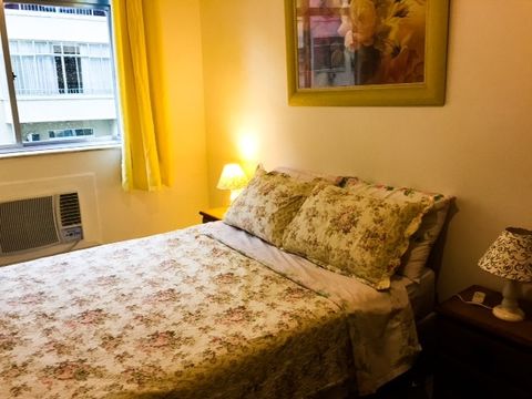 It is my beloved studio and i like when my guests feel at home, confortable and with all that a home needs.