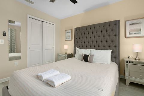 Queen Bed 